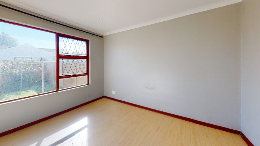 2 Bedroom Property for Sale in Kabega Park Eastern Cape